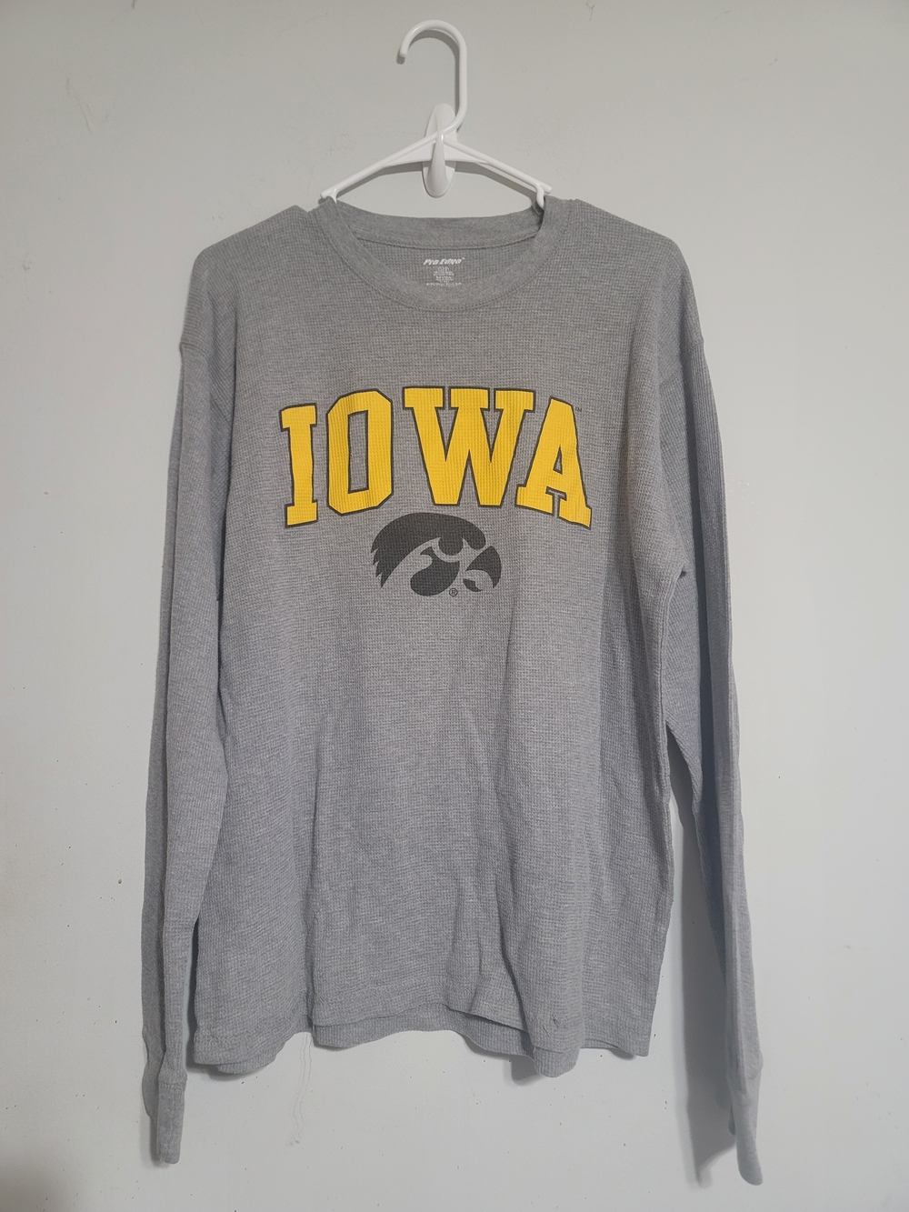 Pro Edge Iowa Hawkeyes Gray Long Sleeve Waffle Tee Gold Black